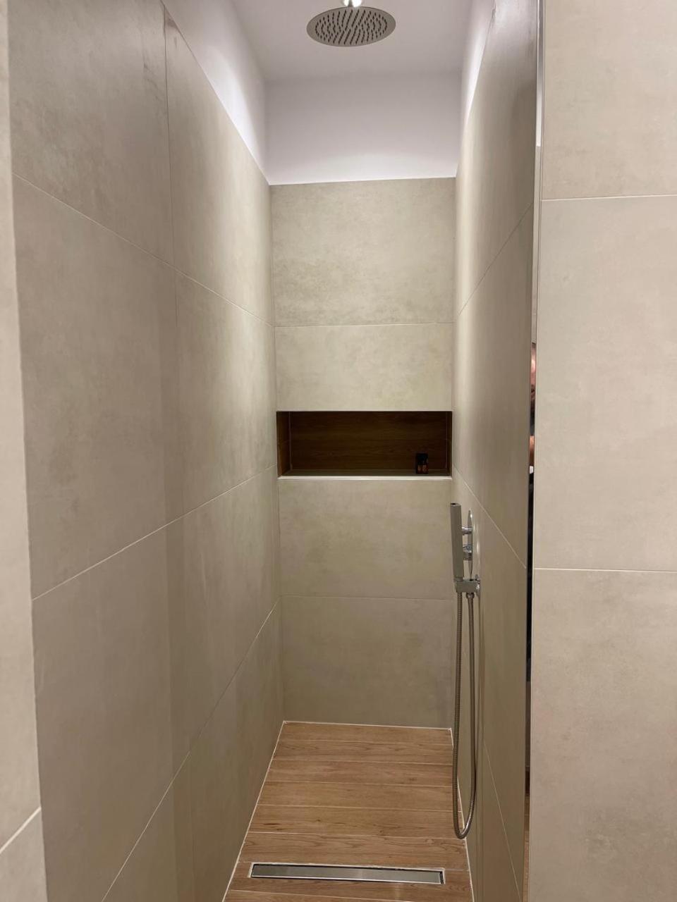 Vlorë Dia Mare Deluxe 아파트 호텔 외부 사진